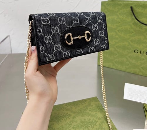 محفظة قوتشي Gucci بنقوش