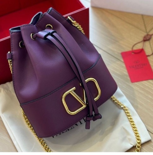 حقيبة فالنتينو| دلو ستراب معدن