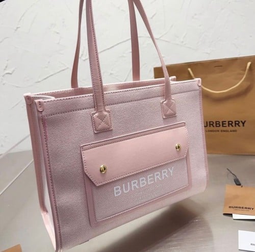 حقيبة بربري Burberry