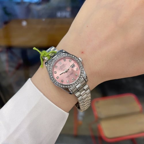 ساعة رولكس ذهبي