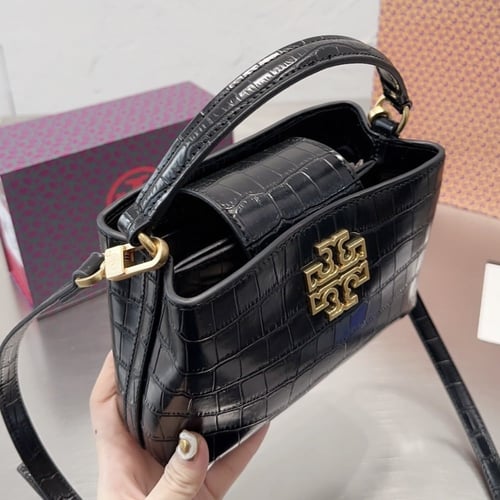 شنطه توري بورش بعده الوان