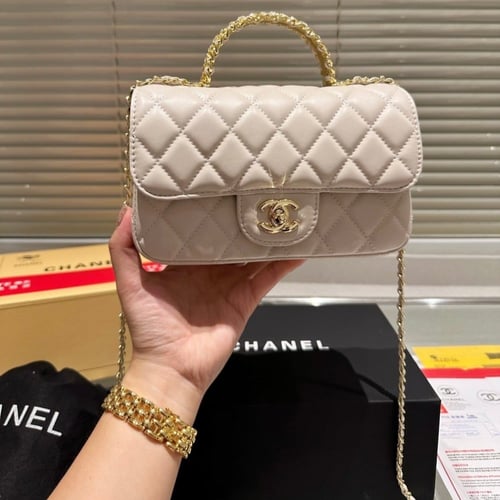 حقيبة شانيل بمقبض ذهبي| الوان متعدده