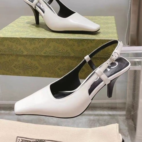 كعب غوتشي أسود / أبيض