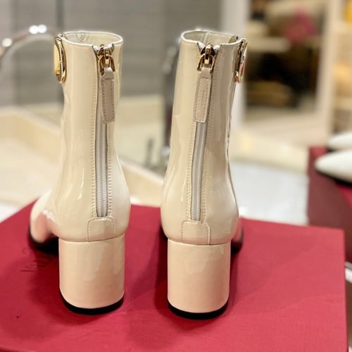 بوت ڤالنتينو 2 أسود/ أبيض