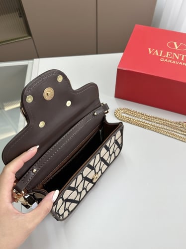 شنطه فالنتينو صغيره