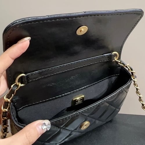 شنطة شانيل صغيرة بلونين