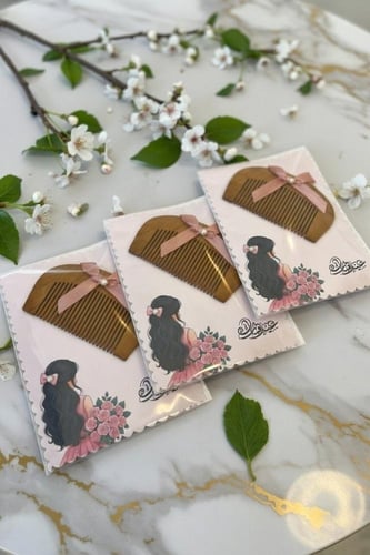 توزيعات فرش شعر مصنوع من شجر الخوخ ( السعر للحبه )