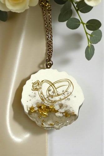 لوغو مسكة عروس ( الالوان حسب الطلب )