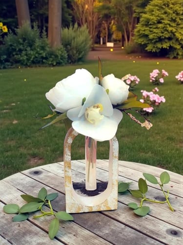 حامل زهور متعدد الأشكال