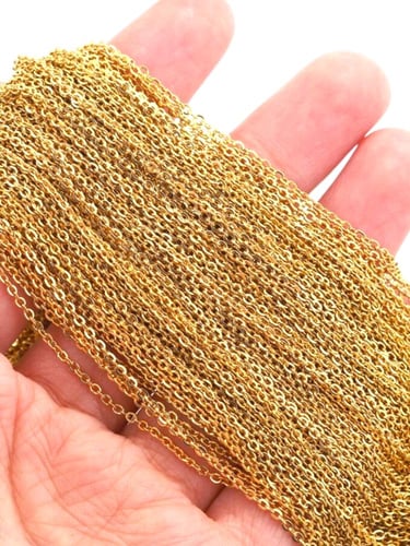 سلاسل من الفولاذ مقاومه للصدا ( السعر للحبه )