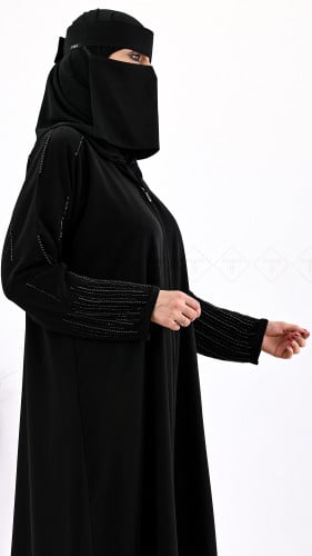 عباية سوداء كتف بتطريز يدوي بخرز أسود - قماش كريب...