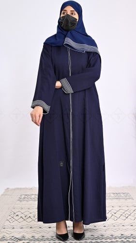 عباية كتف كحلي بلمسات ذهبية أنيقة من كريب بحريني ف...
