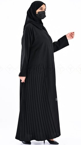 عباية كتف سوداء بكسرات