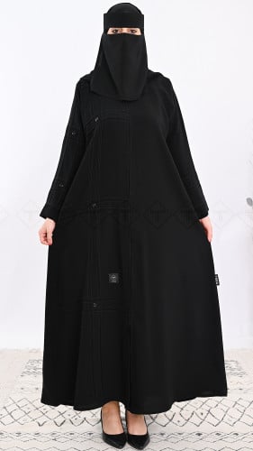 عباية كتف سوداء بكسرات وزرار زينة