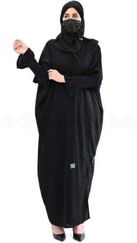 عباية كتف نص مشلح بكم كسرات من قماش نواعم