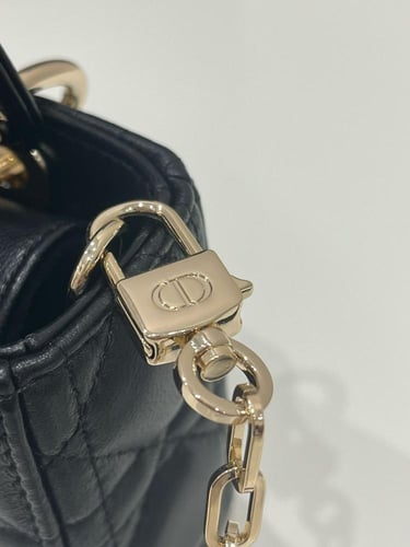 ديور مايكرو