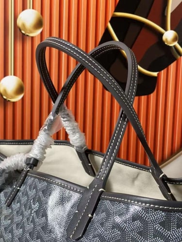 شوبتق باق جوريادر (M)