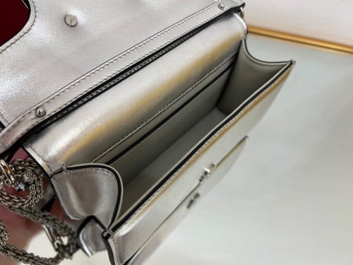 فالنتينو فضي