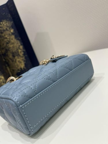 شنطة ديور