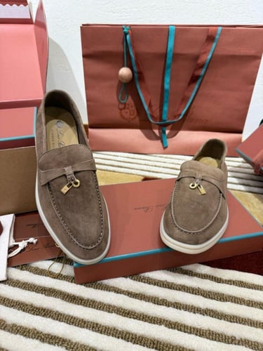 لوفر لوروبيانا