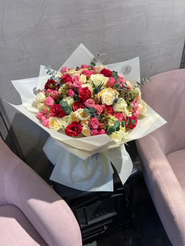 بوكيه ورد ملون