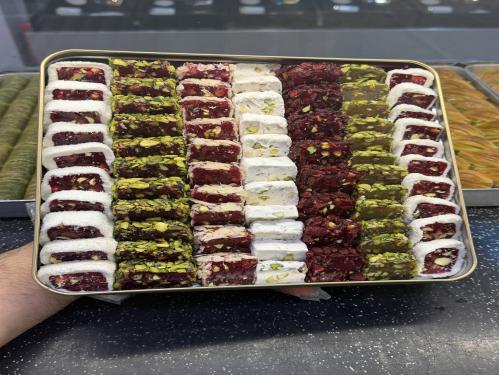 حلقوم مكسرات تركي مشكل (1kg)