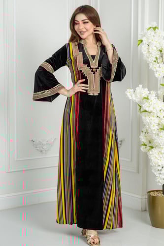 جلابية مخمل ابداع كم كلوش