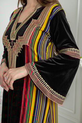 جلابية مخمل ابداع كم كلوش