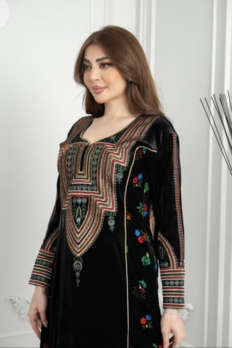 جلابيه مخمل تراثيه ست الحبايب