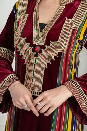 جلابية مخمل ابداع كم كلوش