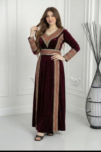 فستان مخمل تراثي نوف
