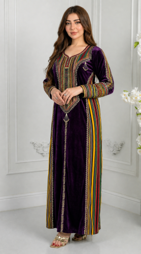 Velvet traditional Gulf abaya
