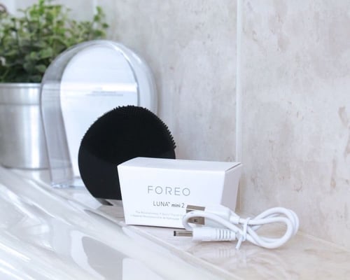 جهاز تنظيف البشرة بعمق بثلاث سرعات من فور ايفر بلو...