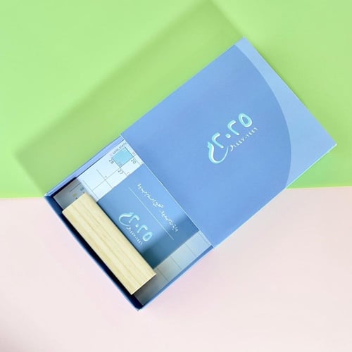 تقويم مكتبي مع صندوق وقاعدة خشبية