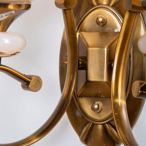 ابليك حائط كلاسيك مزدوج بقاعدة نحاسية مزخرفة