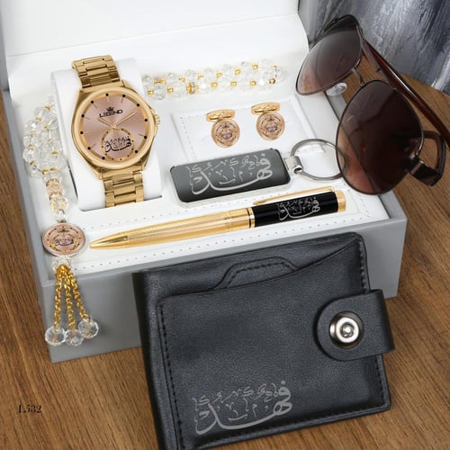 ساعه بالاسم مع الاكسسوارات