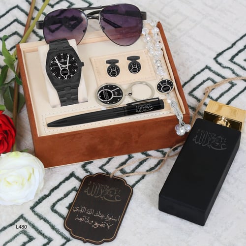 أطقم رجالية حديثة بساعة راقية وإكسسوارات مميزة بإس...