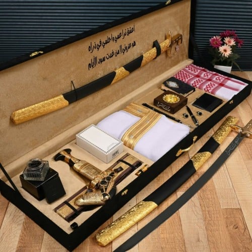 بوكسات هدايا ملكية تذكارية فاخرة ومتكاملة بتصميم خ...
