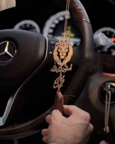 تعليقة سيارة عود