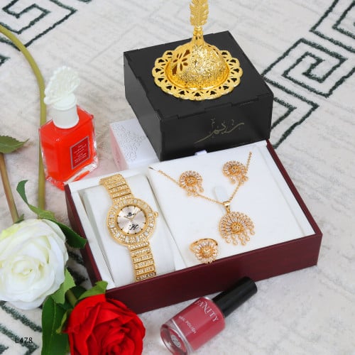 ساعه نسائيه سهرات تصميم بالاسم