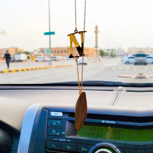 تعليقه سياره مع كسرت العود.