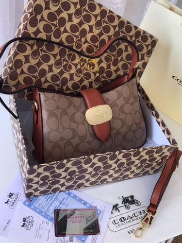 شنط ماركة كوتش