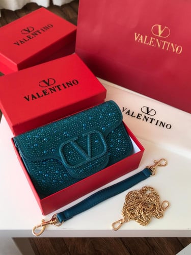 شنطة ماركة فالنتينو