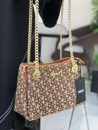 شنط ماركة دكني