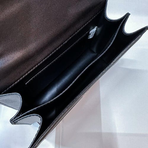 شنط ماركة كوتش