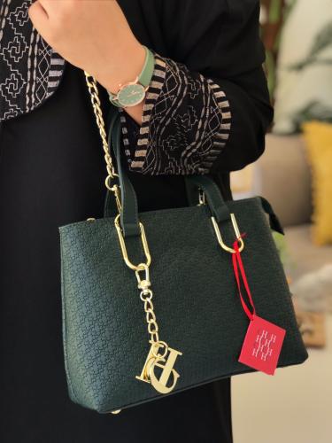 شنط ماركة سي اتش