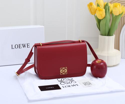 شنط ماركة لويڤي