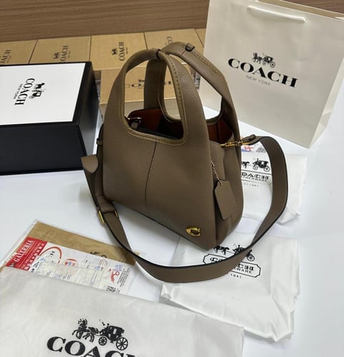 شنط ماركة كوتش