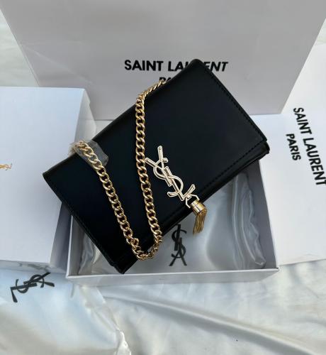 شنط ماركة سان لوران