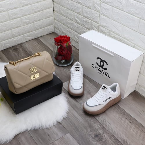 شنط ماركة شانيل وشوز ماركة شانيل